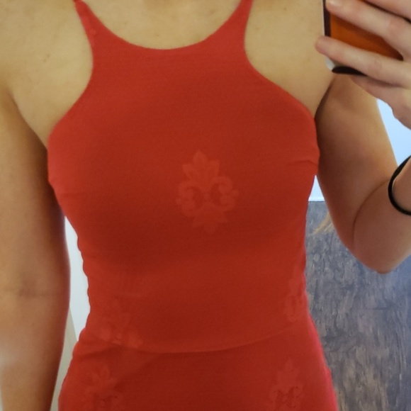 Dress - Picture 2 of 4